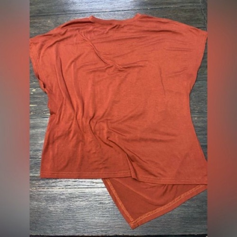 Women's Short Sleeve Boxy Tee in Rust